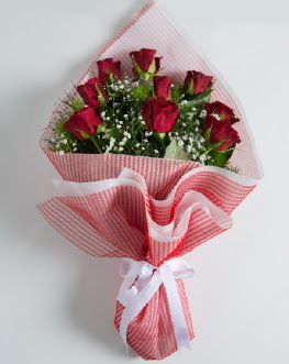 9 adet kırmızı gülden buket  Adana çiçek yolla çiçek satışı 