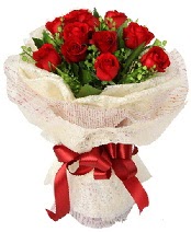 12 adet kırmızı gül buketi  Adana çiçek siparişi anneler günü çiçek yolla 